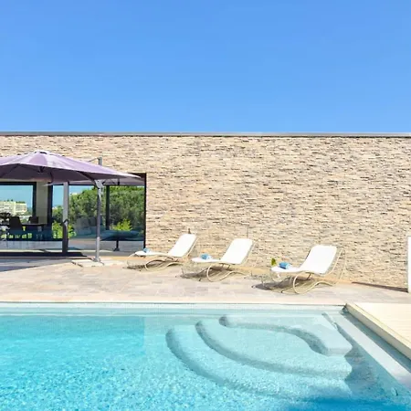 D'architecte Avec Piscine Chauffee Pour 10 ! - D'architecte Avec Piscine Chauffee Pour 10 ! Mae-1853 Villa *