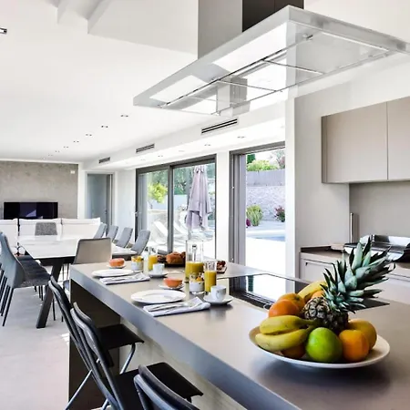 D'architecte Avec Piscine Chauffee Pour 10 ! - D'architecte Avec Piscine Chauffee Pour 10 ! Mae-1853 * Mandelieu