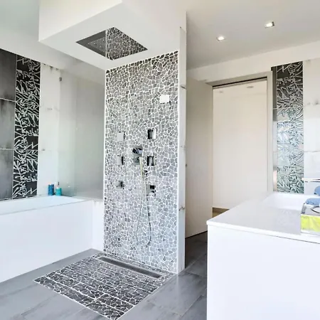 D'architecte Avec Piscine Chauffee Pour 10 ! - D'architecte Avec Piscine Chauffee Pour 10 ! Mae-1853 Βίλα Mandelieu