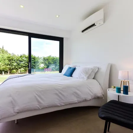 D'architecte Avec Piscine Chauffee Pour 10 ! - D'architecte Avec Piscine Chauffee Pour 10 ! Mae-1853 *