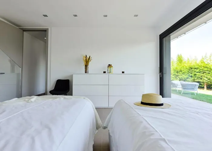 D'architecte Avec Piscine Chauffee Pour 10 ! - D'architecte Avec Piscine Chauffee Pour 10 ! Mae-1853 *