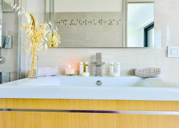 D'architecte Avec Piscine Chauffee Pour 10 ! - D'architecte Avec Piscine Chauffee Pour 10 ! Mae-1853 Вилла Мандельё-ла-Напуль