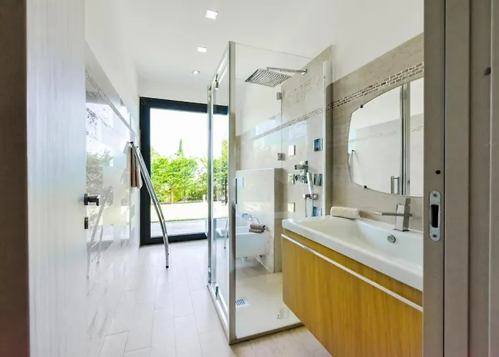 D'architecte Avec Piscine Chauffee Pour 10 ! - D'architecte Avec Piscine Chauffee Pour 10 ! Mae-1853 * Mandelieu